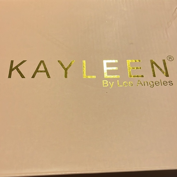 ⭐️NIB - Kayleen Fushcia Ankle Chain Strap Heels - Womans Size 7.5 - Picture 2 of 3